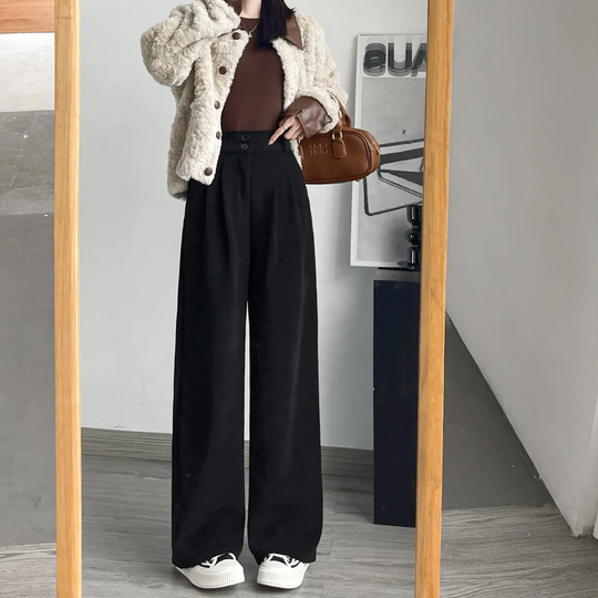Gefütterte Damen-Cordhose in gerader Passform