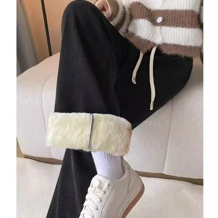 Damen-Cordhose mit weitem Bein, gefüttert