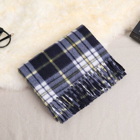 Klassischer Karo-Schal aus beidseitigem Fleece
