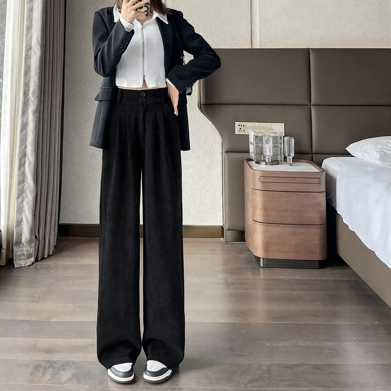 Gefütterte Cordhose mit hohem Bund