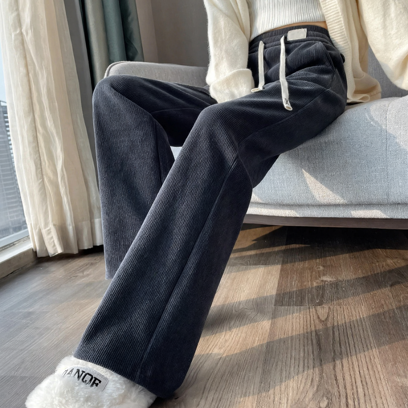 Damen-Cordhose mit weitem Bein, gefüttert