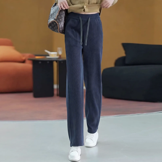 Gefütterte Cord-Hose mit hoher Taille