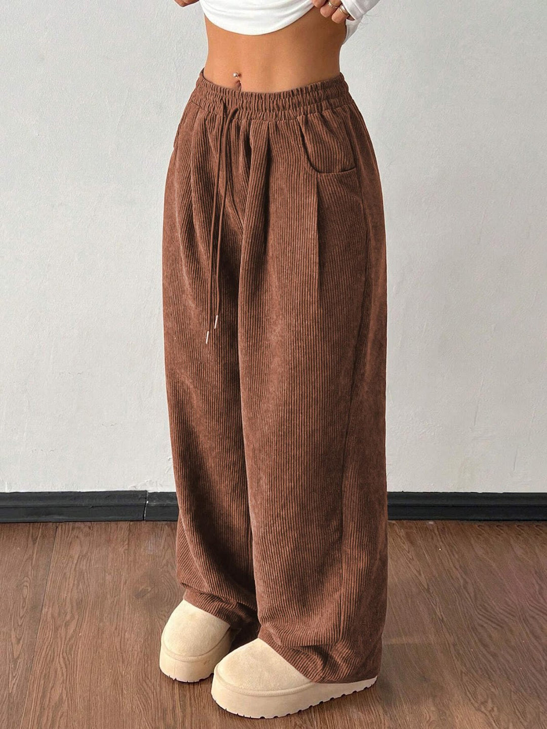 Damen-Cordhose mit weitem Bein und Kordelzug