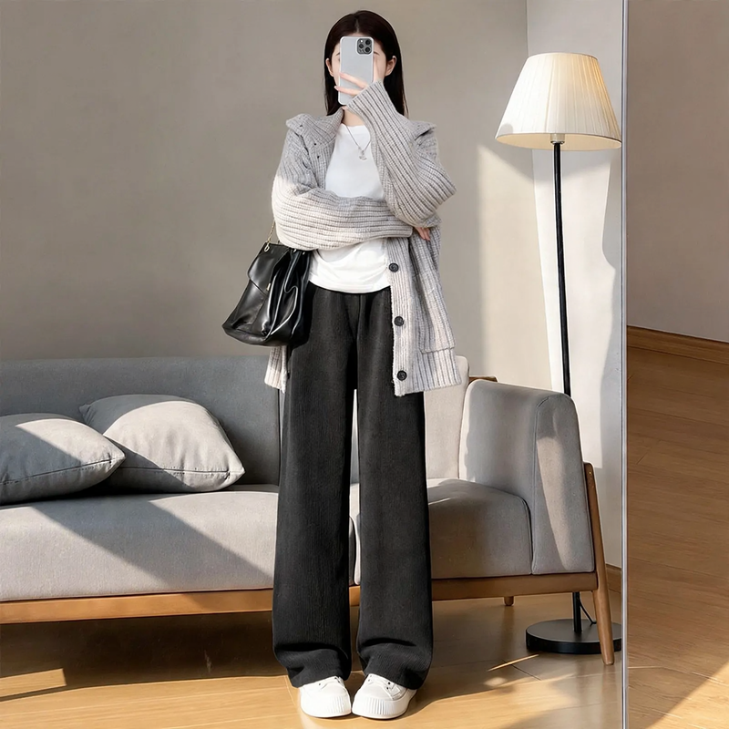 Damen-Cordhose, gefüttert, weit geschnitten