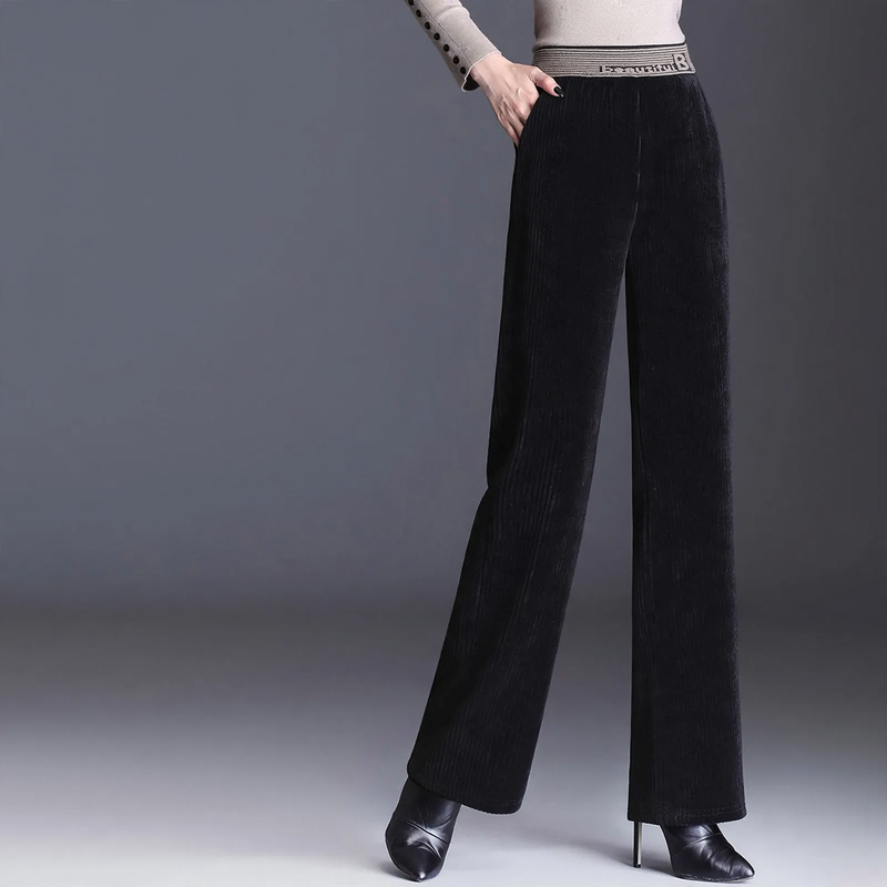 Gefütterte Damen-Cordhose mit hohem Bund