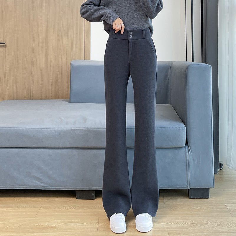 Gefütterte Cord-Hose mit leichtem Schlag