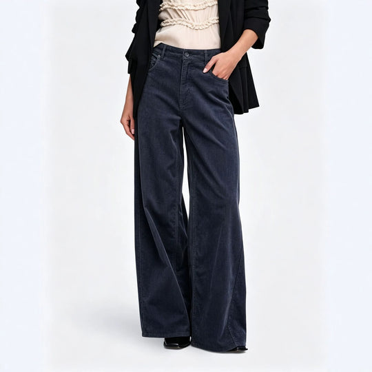 Kord-Weithose im Vintage-Stil