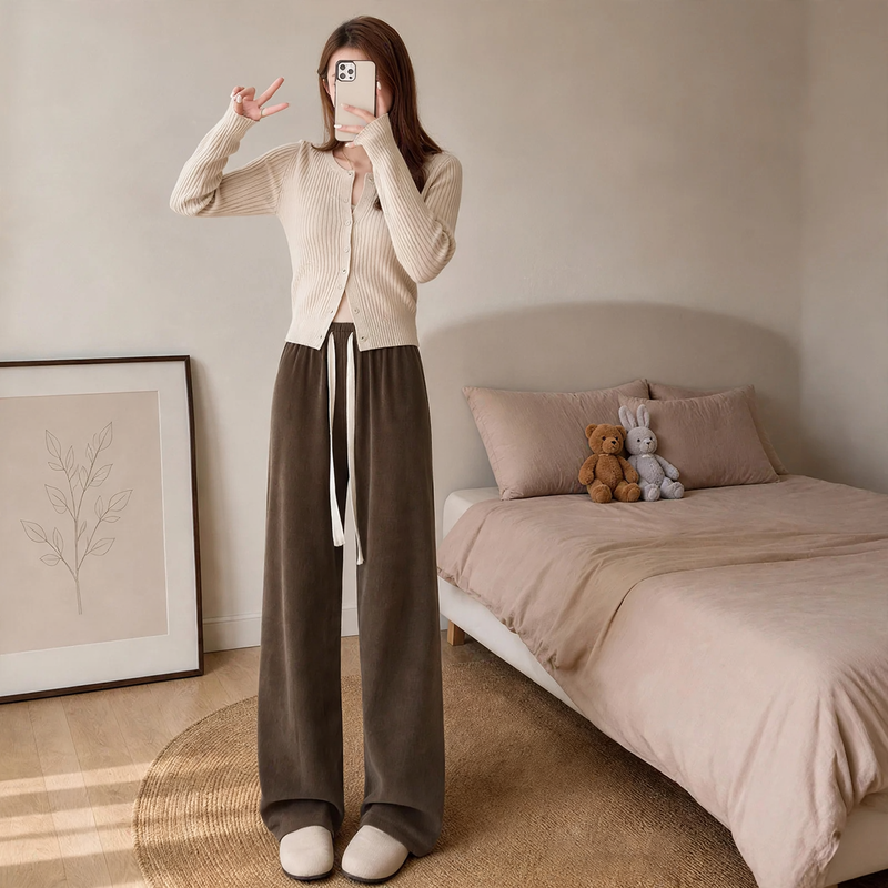 Gefütterte Damen-Cordhose mit Lammfleece-Optik