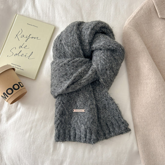 Strickschal aus Wollmischgewebe mit Alpaka-Anteil