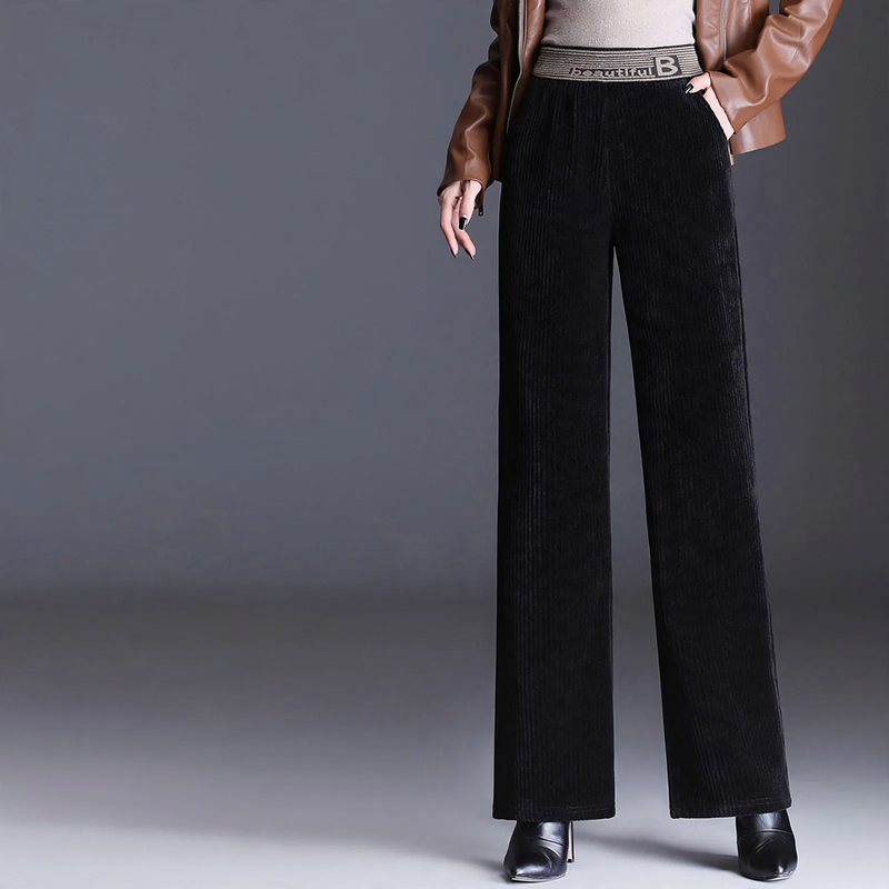 Gefütterte Damen-Cordhose mit hohem Bund