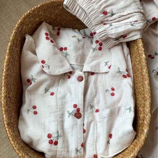Damen-Pyjama-Set aus Baumwoll-Doppelgaze mit Kirschmuster