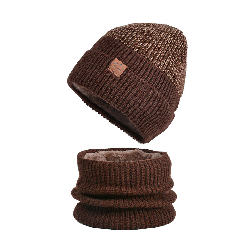 Winter-Set: Strickmütze und Schal für Outdoor-Aktivitäten