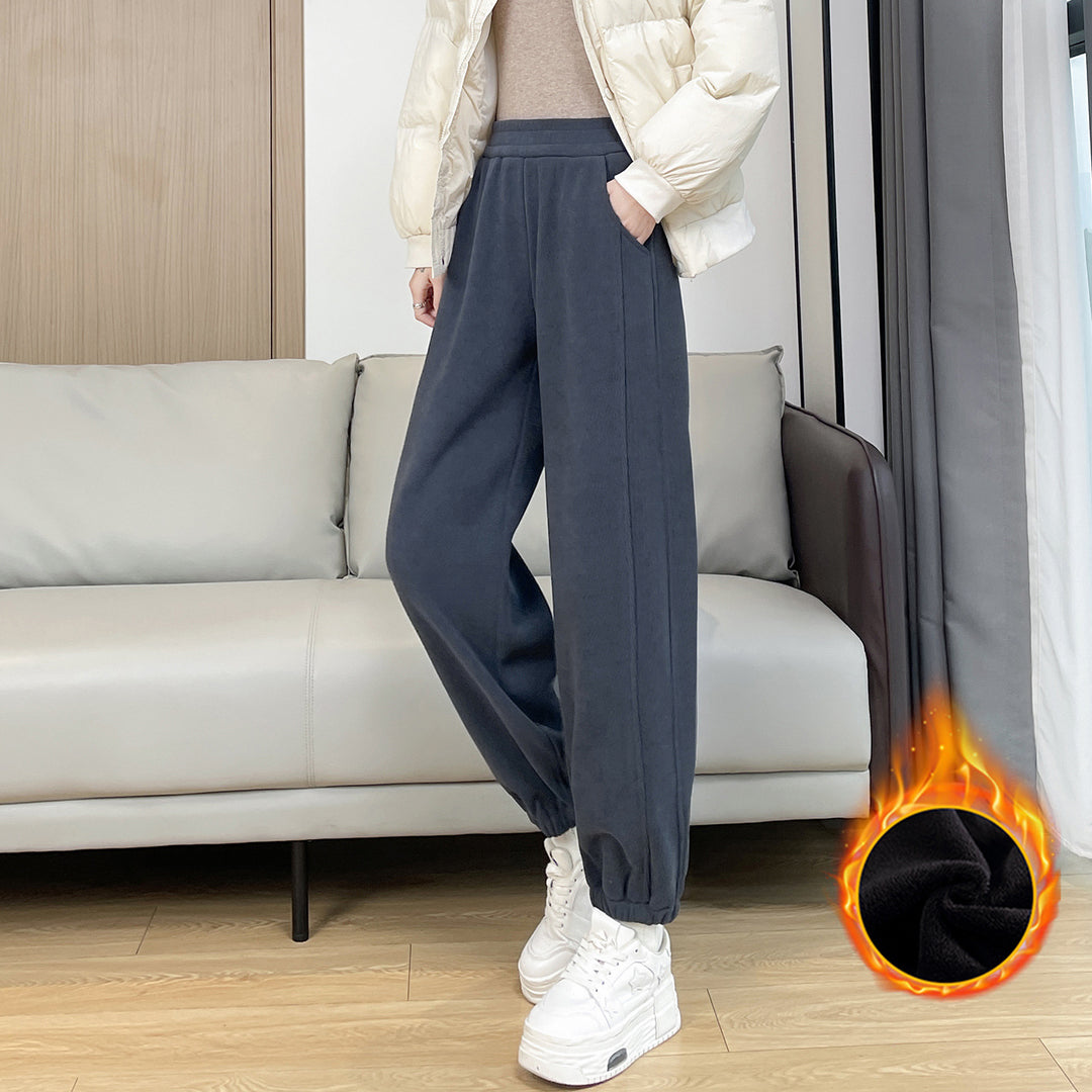 Gefütterte Damen-Cordhose mit Bündchen
