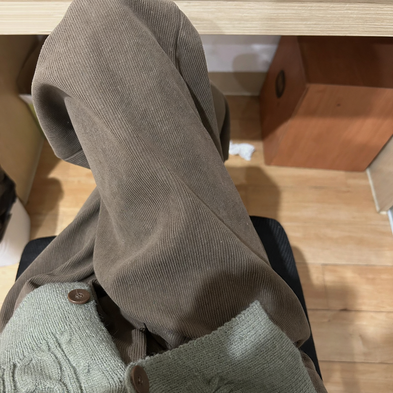 Gefütterte Cord-Strickhose mit hohem Bund