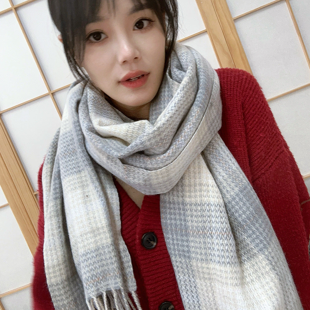 Karierter Winterschal im College-Stil