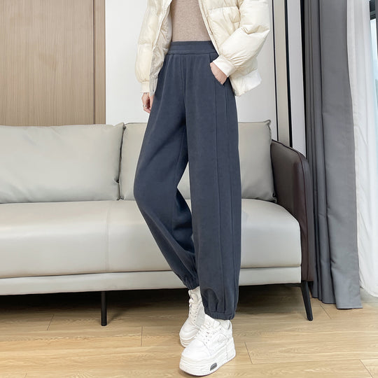 Gefütterte Damen-Cordhose mit Bündchen