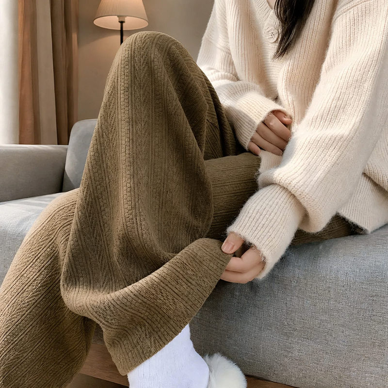 Damen-Cordhose, gefüttert, weit geschnitten