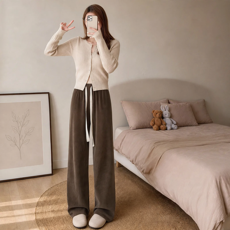 Damen-Cordhose mit weitem Bein, locker geschnitten