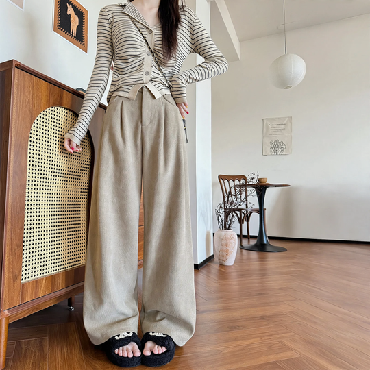 Damen-Cordhose mit weitem Bein und geradem Schnitt
