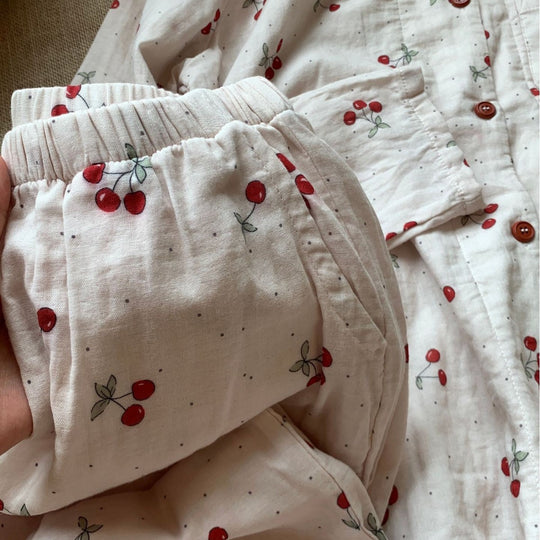 Damen-Pyjama-Set aus Baumwoll-Doppelgaze mit Kirschmuster