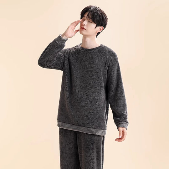 Herren-Pyjama-Set aus Korallenfleece, gefüttert, mit Reißverschluss