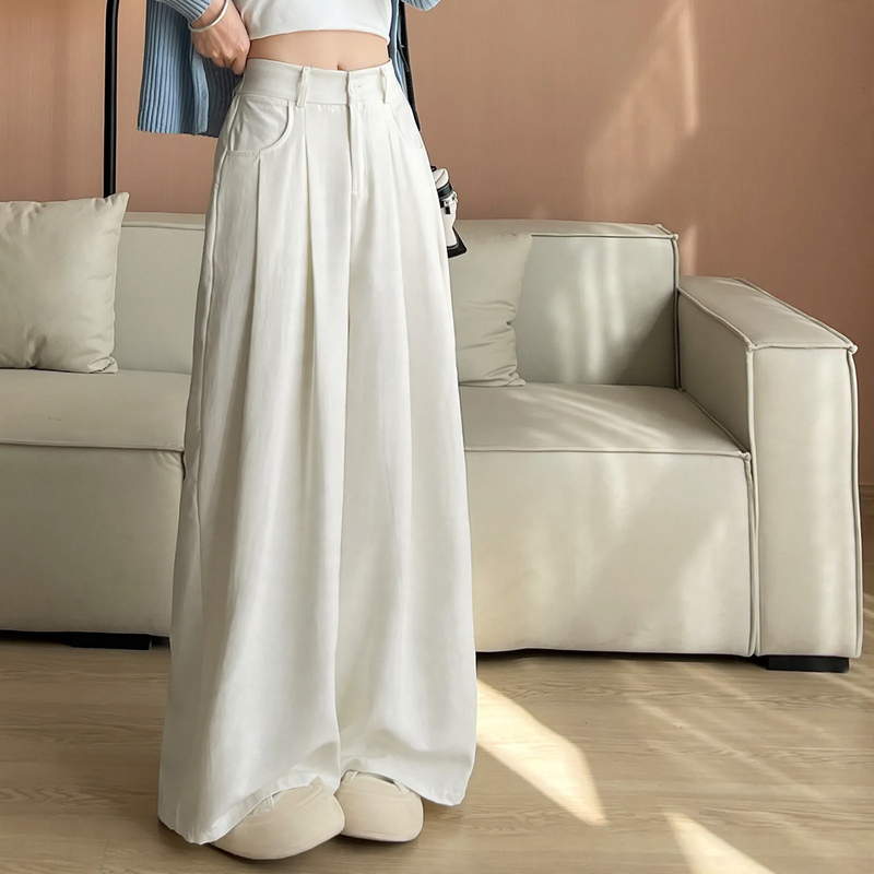 Gefütterte Damen-Cordhose in gerader Passform