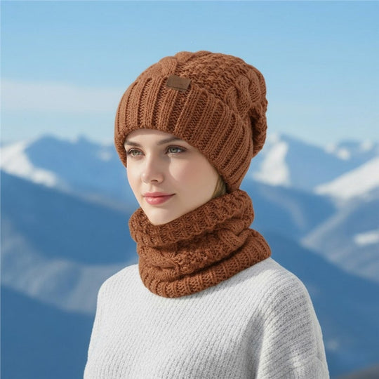 Strickmützen- und Schal-Set mit Ohrenschutz