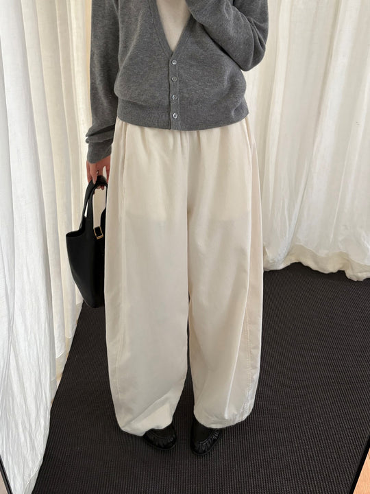 Damen-Cordhose mit weitem Bein und elastischem Bund