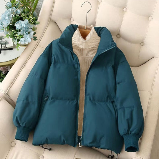 Kurze Damen-Winterjacke mit Rippbündchen