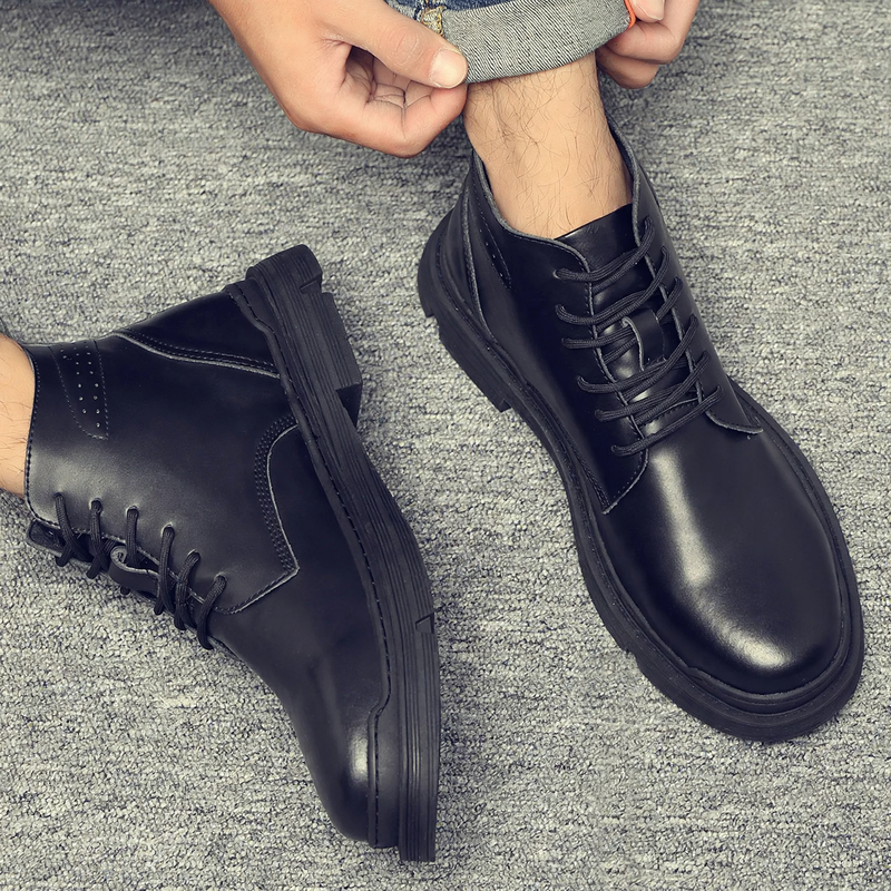 Gefütterte Herren-Stiefel im britischen Stil