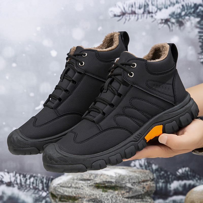 Gefütterte Herren-Winterstiefel mit dicker Sohle