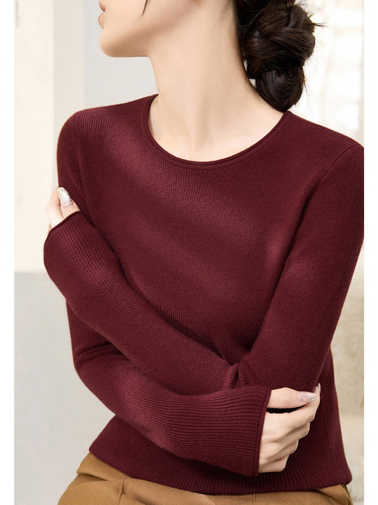 Schmal geschnittener Strickpullover mit Rundhalsausschnitt