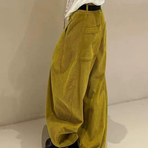 Damen-Cordhose mit weitem Bein in Gelb