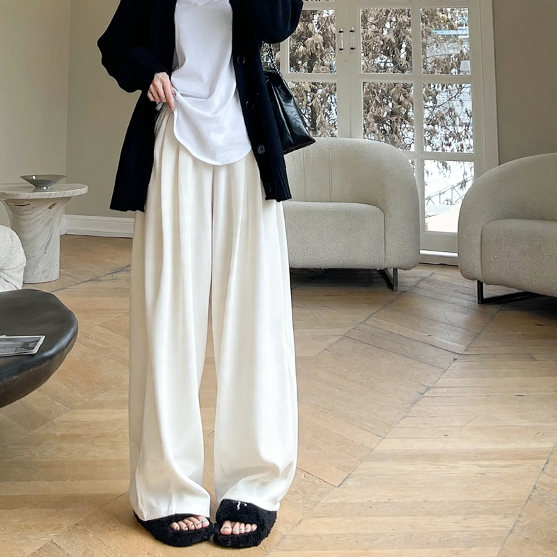 Damen-Cordhose mit weitem Bein und geradem Schnitt