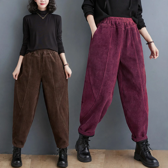 Gefütterte Cord-Karottenhose mit elastischem Bund
