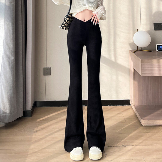 Elastische Damen-Cordhose mit hohem Bund und Schlag