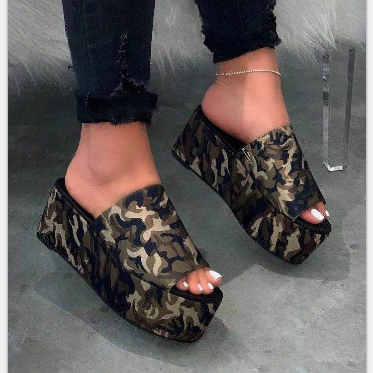 Damen Wedge-Pantoletten mit tierischem Druck und komfortabler Sohle Nord Taschen