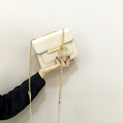 Damen Mini-Umhängetasche mit eleganter Kettenapplikation Nord Taschen