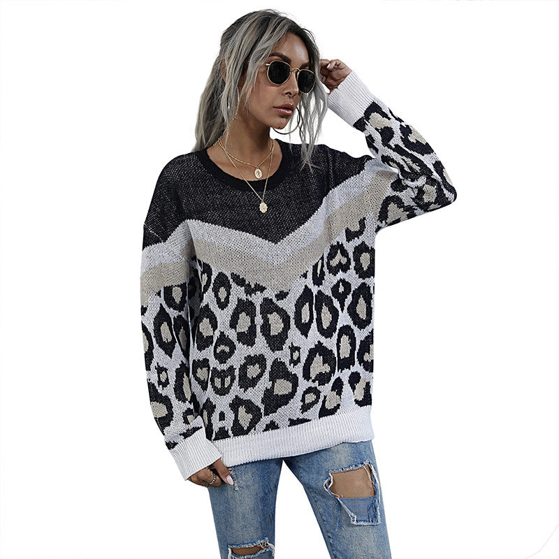 Damen Oversize Strickpullover mit Leopardenjacquard und kontrastierender V‑Blende Nord Taschen