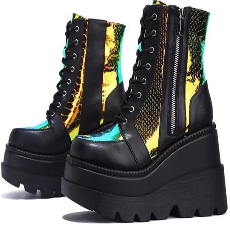 Damen Hochformatige Plateau-Schnürstiefel mit Kunstleder und reflektierenden Akzenten
