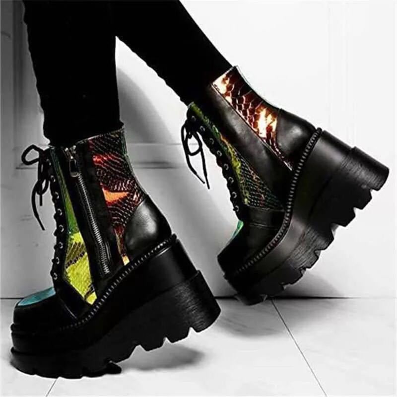 Damen Hochformatige Plateau-Schnürstiefel mit Kunstleder und reflektierenden Akzenten