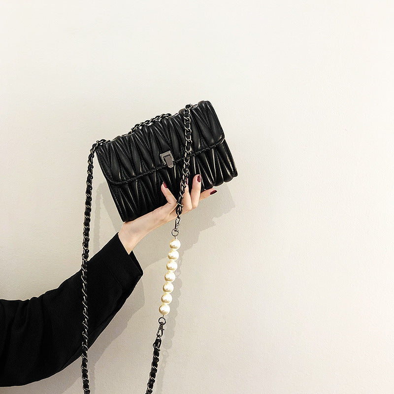 Damen Clutch-Tasche mit schicker Ketten- und Perlenapplikation Nord Taschen