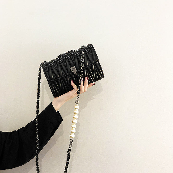 Damen Clutch-Tasche mit schicker Ketten- und Perlenapplikation Nord Taschen