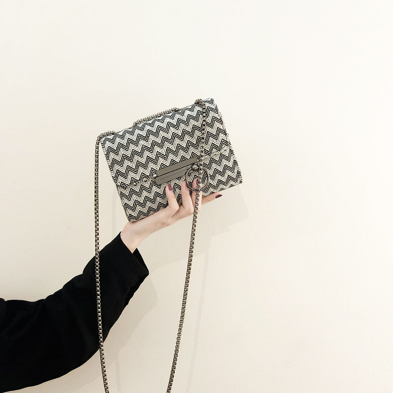 Damen Croco-Optik Clutch-Tasche mit elegantem Kettenriemen Nord Taschen