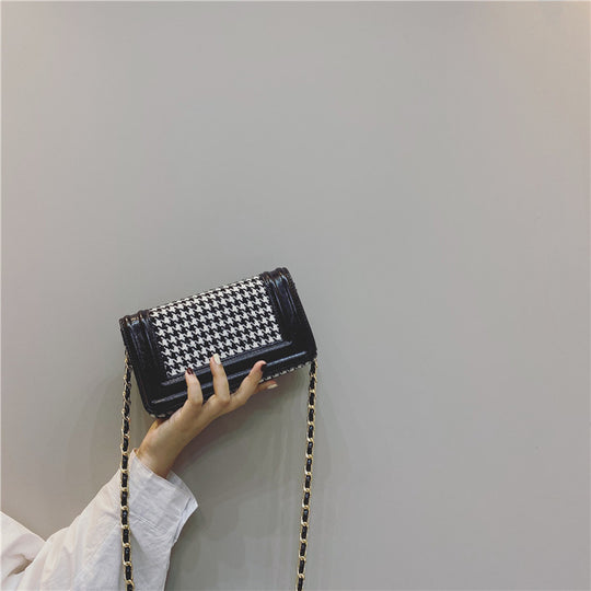 Damen Clutch-Tasche mit schickem Hahnentrittmuster und feinem Kettenriemen Nord Taschen