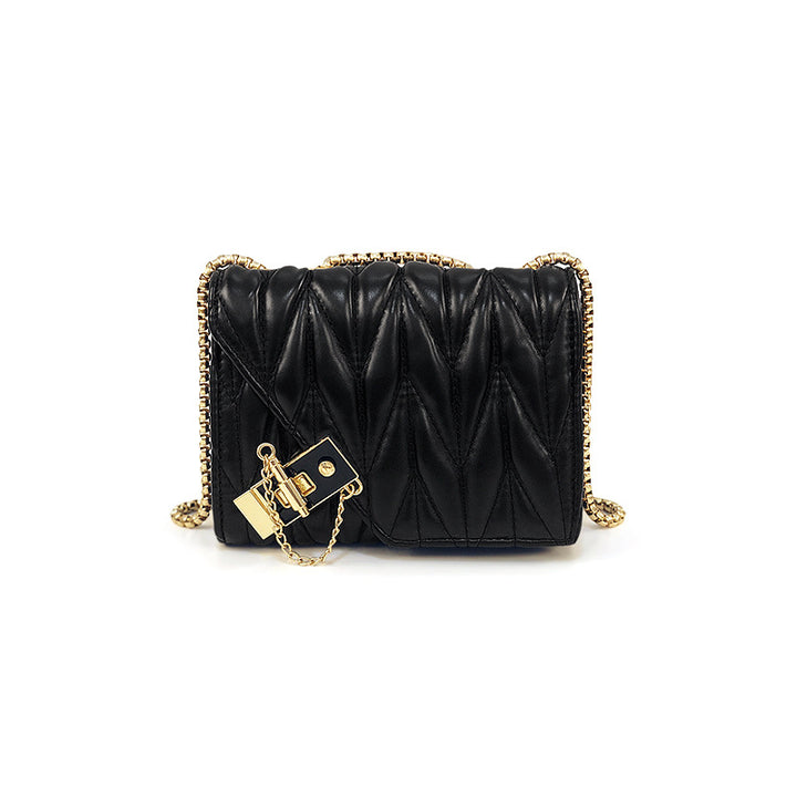 Damen Clutch-Tasche mit trendiger Steppung und goldener Kettenverzierung Nord Taschen