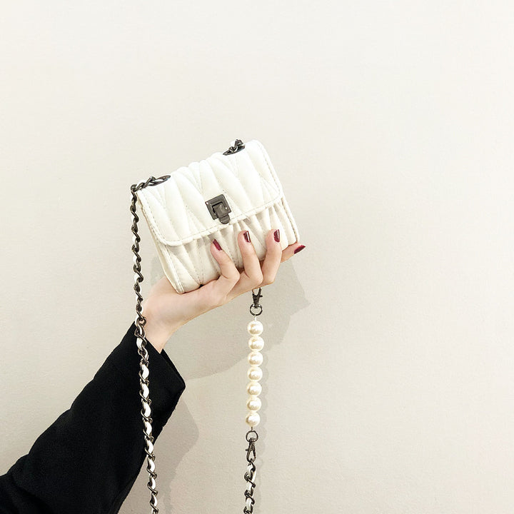 Damen Clutch-Tasche mit schicker Ketten- und Perlenapplikation Nord Taschen