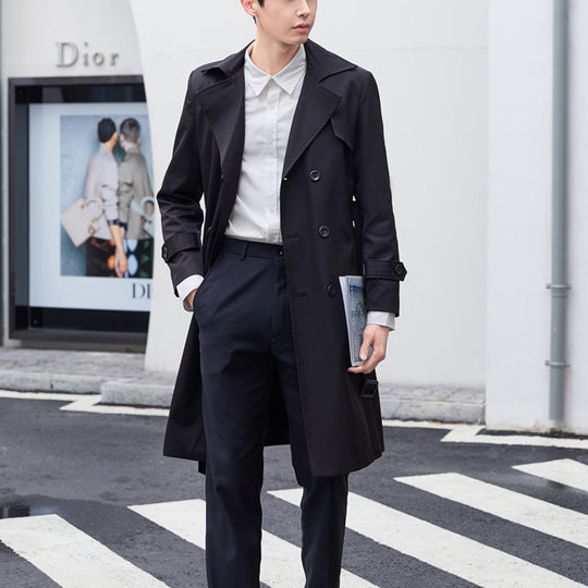 Herren Eleganter taillierter Trenchcoat mit doppelter Knopfleiste und Bindegürtel Nord Taschen