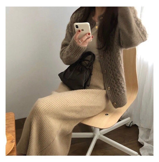 Damen Kuscheliger Zopfmuster-Cardigan aus Mohair‑Optik mit geripptem Saum und dekorativen Knöpfen Nord Taschen