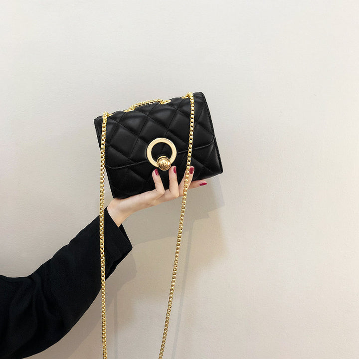 Damen Clutch-Tasche mit auffälligem Kettenverschluss Nord Taschen